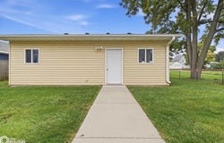 1224 N Madison Avenue, Mason City, IA 50401