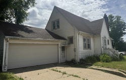 1402 Henry Avenue, Beloit, WI 53511