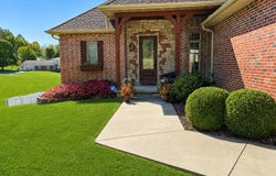 503 Curry Avenue, Ava, MO 65608
