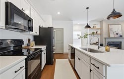 137 Mizzen Quarter Loop, Yorktown, VA 23693