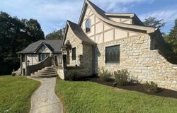 5500 E Ariel Way, Bloomington, IN 47408-9006
