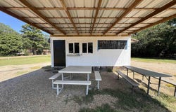 102 E Ave G, Hooks, TX 75561