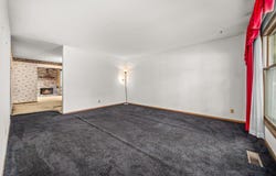 891 Laurel Drive, Aurora, IL 60506