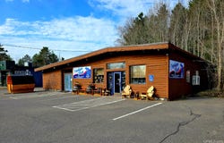 2220 S US41 Highway, Marquette, MI 49855