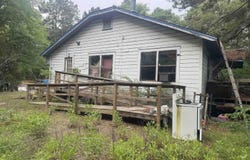1307 County Line Rd., Troup, TX 75789