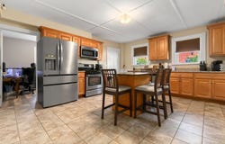 3 Soffron Ln, Ipswich, MA 01938