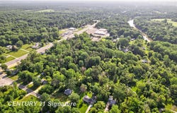 1948 E Chippewa River Road, Midland, MI 48640