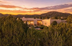 39 Camino Cabo, Santa Fe, NM 87508