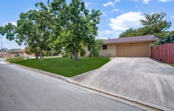 5902 Northgap St, Windcrest, TX 78239