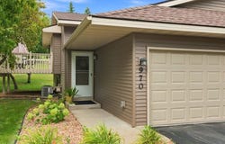 970 Pontiac Lane, Chanhassen, MN 55317