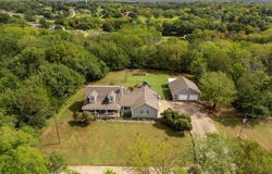 6288 Ridgeview DR, Ozawkie, KS 66070