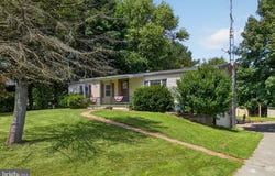 4040 BROWNTON Road, FELTON, PA 17322