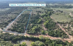 1361 CR 331, Lexington, TX 78947