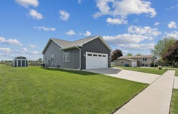 512 Cherry Street, Allison, IA 50602