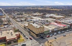 100 W Central Avenue, Comanche, TX 76442