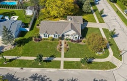102 ACREVIEW Drive, DE PERE, WI 54115-3657