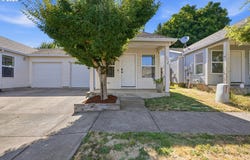 879 SW JUNCTION Pl, Gresham, OR 97080