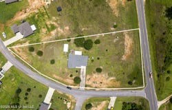 10 Trace Drive, McHenry, MS 39561