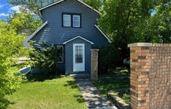 701 Thompson St, Bottineau, ND 58318