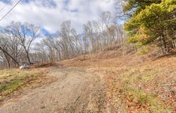 7321 Glenn Highway, Cambridge, OH 43725
