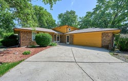 385 E 162nd Street, Harvey, IL 60426