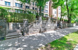 1584 Beacon St, Brookline, MA 02446