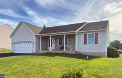 12 OSWEGO Lane, READING, PA 19605