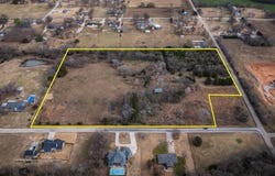 2216 E Chestnut, Arkansas City, KS 67005