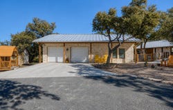 93 Saddle Mountain Rd, Leakey, TX 78873