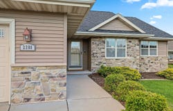 2288 GLEN MEADOWS Circle, DE PERE, WI 54115