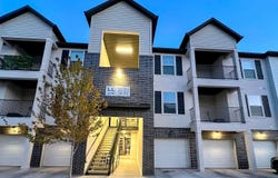 4715 W DEARING Ln, Riverton, UT 84096