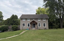 N85W16295 Arthur Ave, Menomonee Falls, WI 53051