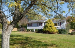 34 Windmill Road, Poughkeepsie, NY 12601