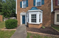 13 Colonial Way, Chesapeake, VA 23325
