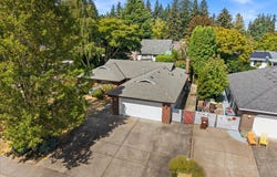 2855 SE CORNUTT St, Hillsboro, OR 97123