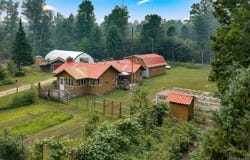 12152 CO RD 442, Rapid River, MI 49878