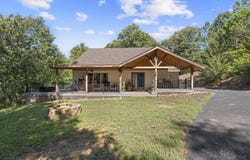 54490 E 328 Road, Jay, OK 74346