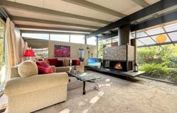 925 Monarch Drive, La Canada Flintridge, CA 91011