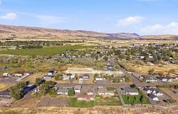 217 E St, Dallesport, WA 98617