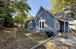 305 E Webster Avenue, Ava, MO 65608