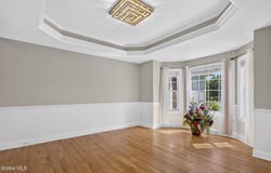 5 Normandy Square, Guilderland, NY 12009