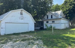 217 S 3rd St, Laurens, IA 50554