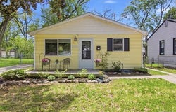 1202 E Elza Avenue, Hazel Park, MI 48030