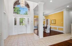 2204 Creekside Circle S, Irving, TX 75063