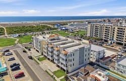 408 E Myrtle Rd, Wildwood Crest, NJ 08260