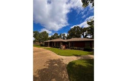 723 Lakeview Drive, Rogers, AR 72756