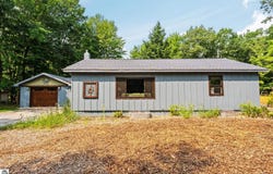 5274 Karlin Road, Interlochen, MI 49643