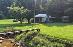 390 Lower Level Run, Cedarville, WV 26611