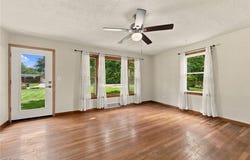 690 Autumn Drive, Amherst, OH 44001