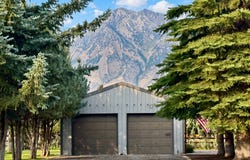 706 W College St, Mackay, ID 83251